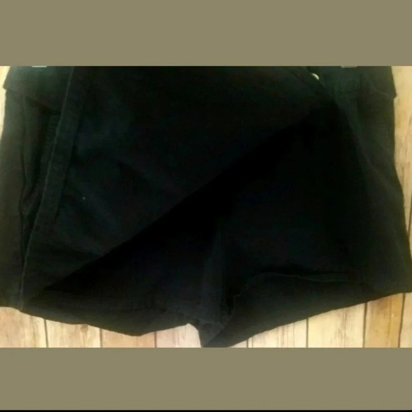 Michael Stars Asymmetical Faux Wrap Shorts Skort  - Picture 4 of 6